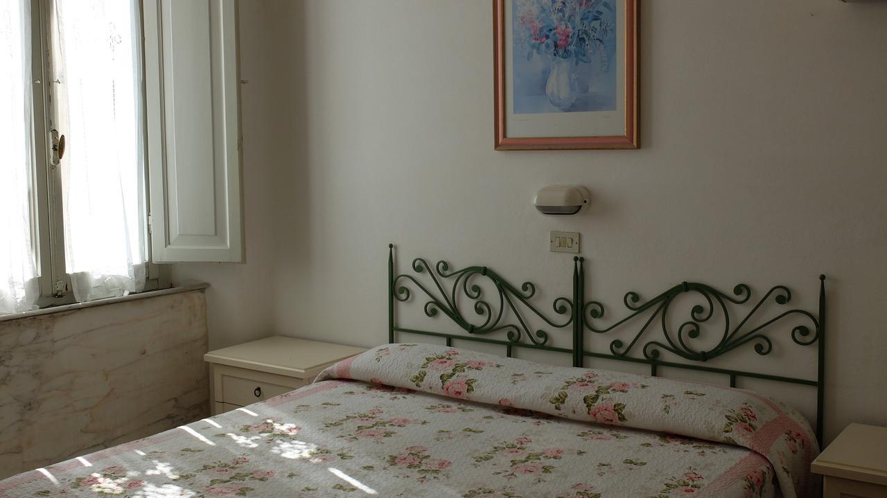Villa La Fonte Marina di Pietrasanta Δωμάτιο φωτογραφία